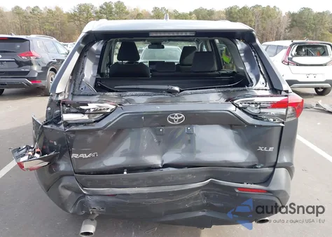 2023 Toyota Rav4 Xle z USA, uszkodzony, nr VIN 2T3W1RFV2PW291900